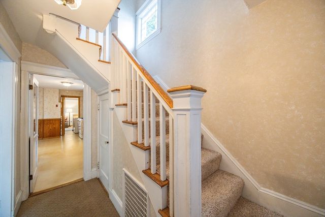 78 Chestnut St, Watertown, MA 02472