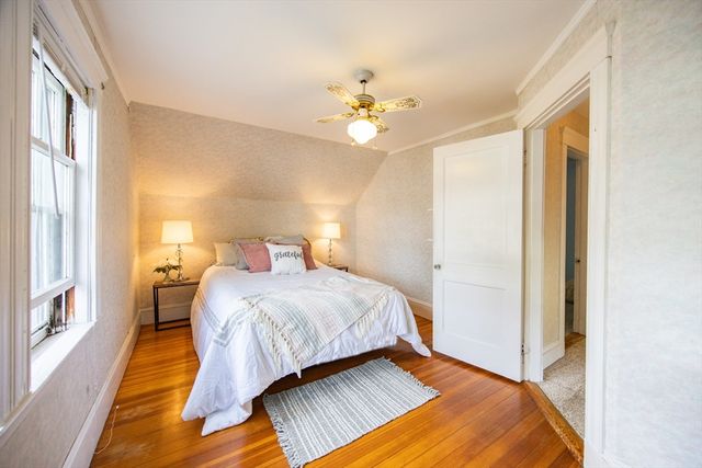 78 Chestnut St, Watertown, MA 02472