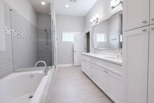 10806 Warwana Road C, Houston, TX 77043