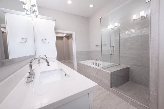 10806 Warwana Road C, Houston, TX 77043