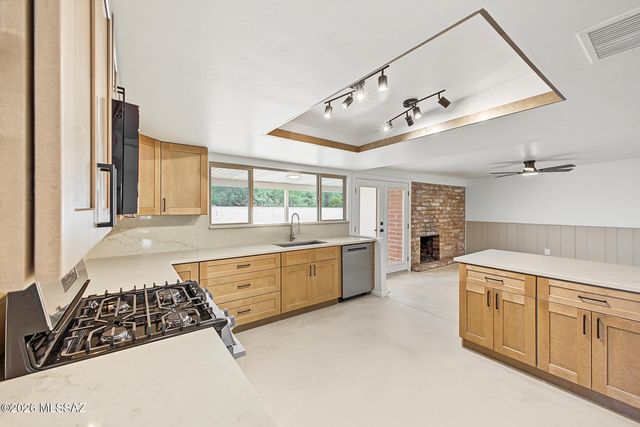 333 N Alandale Avenue, Tucson, AZ 85710