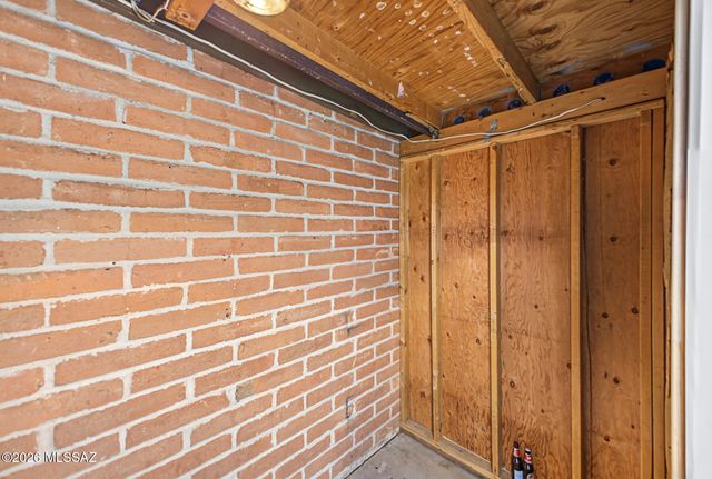 333 N Alandale Avenue, Tucson, AZ 85710