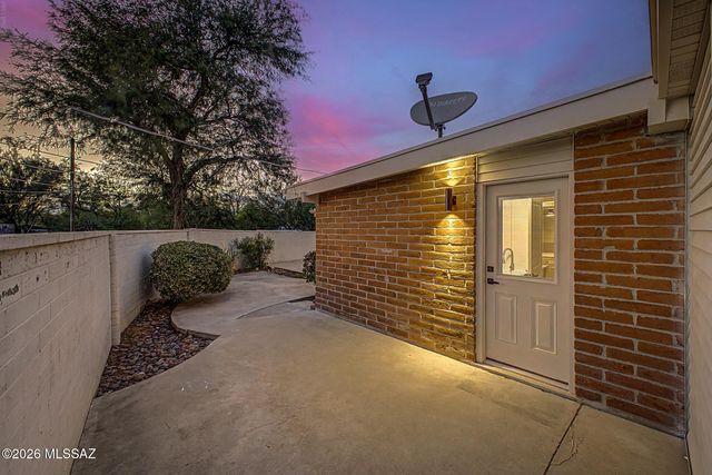 333 N Alandale Avenue, Tucson, AZ 85710