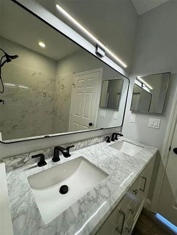 9820 LAKE CHASE ISLAND WAY 9820, Tampa, FL 33626