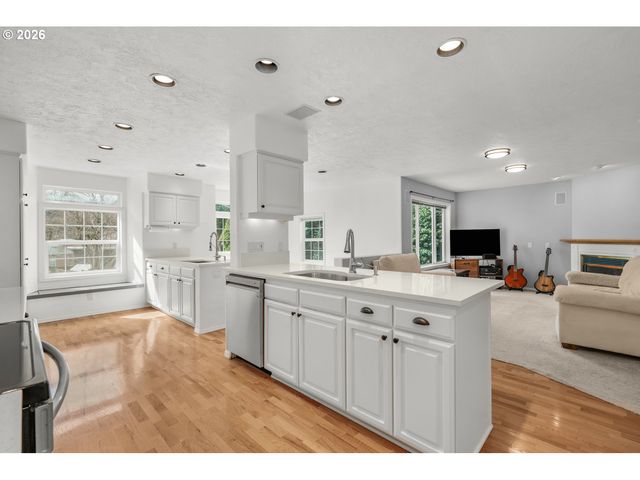 16582 Sw MCGWIRE Ct, Beaverton, OR 97007