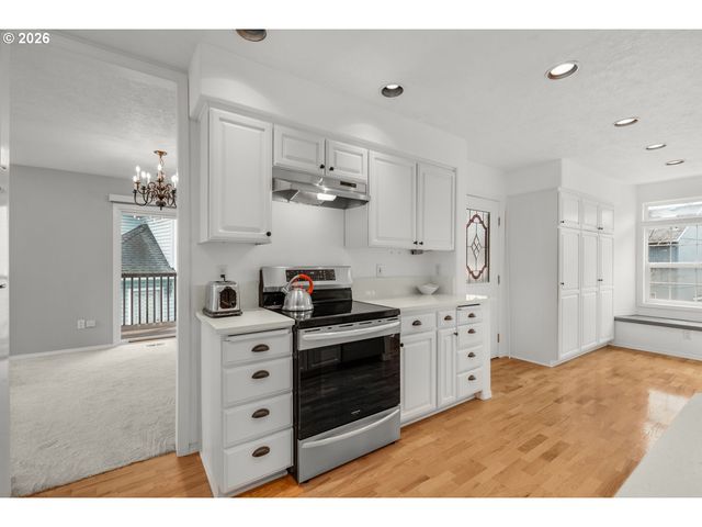 16582 Sw MCGWIRE Ct, Beaverton, OR 97007