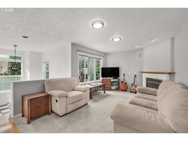 16582 Sw MCGWIRE Ct, Beaverton, OR 97007