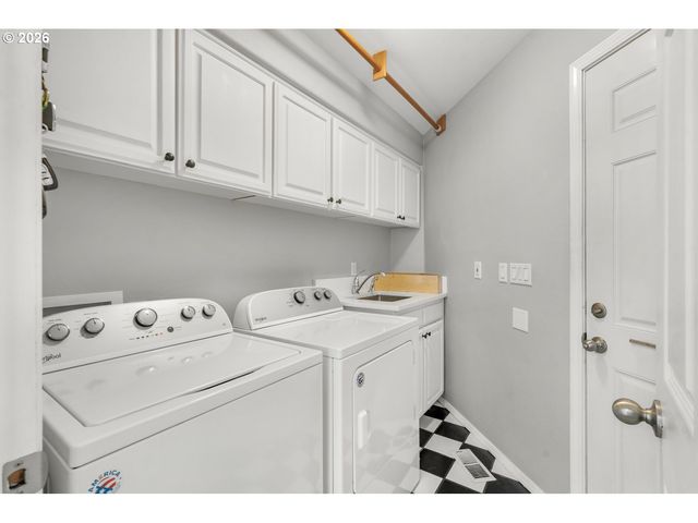 16582 Sw MCGWIRE Ct, Beaverton, OR 97007