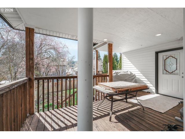 16582 Sw MCGWIRE Ct, Beaverton, OR 97007