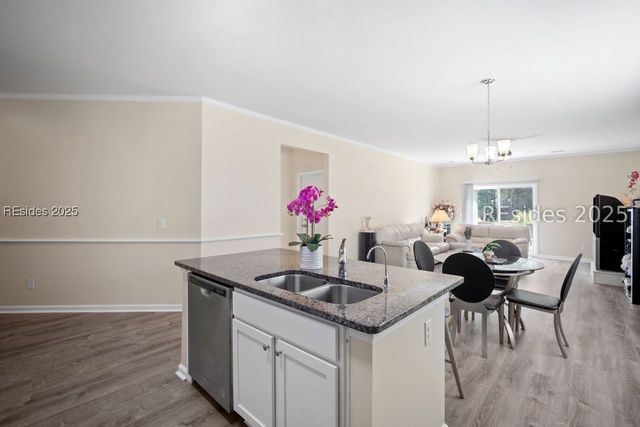9 Woodland Ct, Bluffton, SC 29910