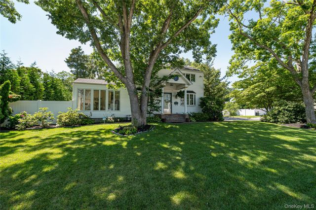 323 Eastwood Boulevard, Centereach, NY 11720
