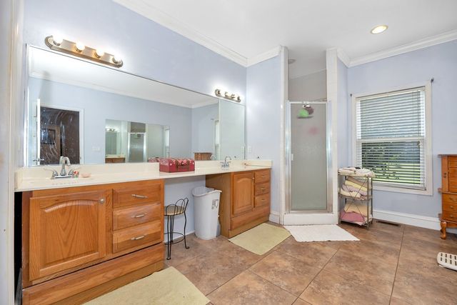 84 Scott Orchard Rd, Taft, TN 38488