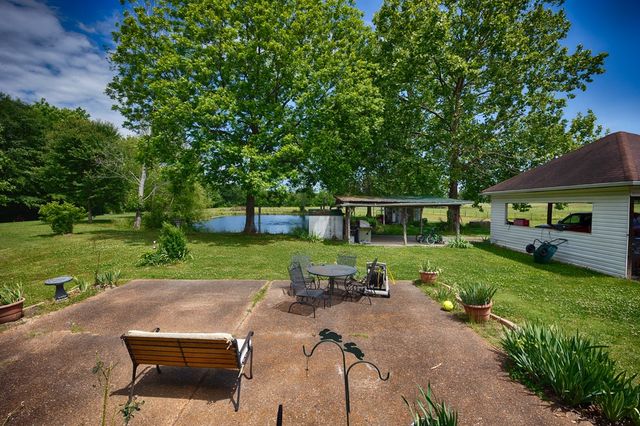 84 Scott Orchard Rd, Taft, TN 38488