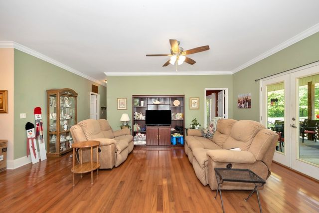84 Scott Orchard Rd, Taft, TN 38488