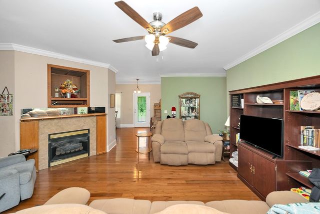 84 Scott Orchard Rd, Taft, TN 38488