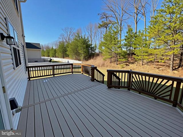 5823 DEEP CREEK DR, Fredericksburg, VA 22407