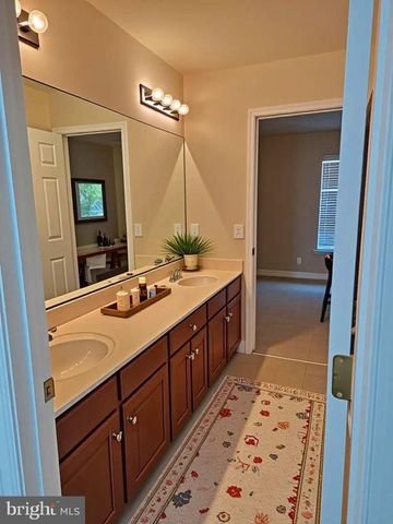 5823 DEEP CREEK DR, Fredericksburg, VA 22407