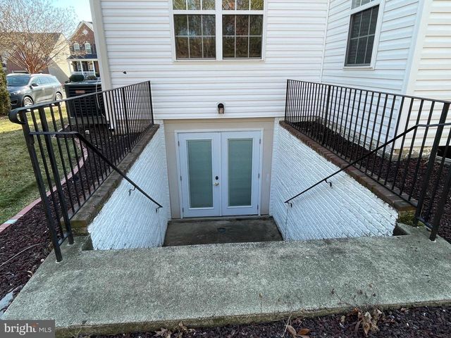 5823 DEEP CREEK DR, Fredericksburg, VA 22407