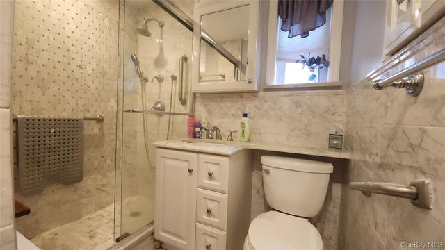 7432 Calamus Avenue, Elmhurst, NY 11373