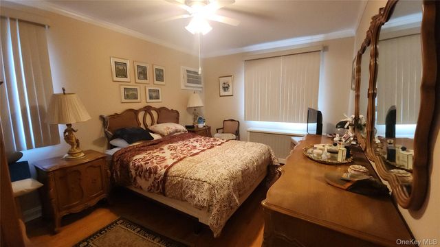7432 Calamus Avenue, Elmhurst, NY 11373