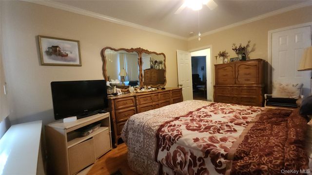7432 Calamus Avenue, Elmhurst, NY 11373