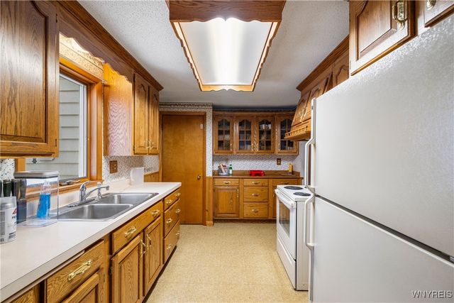 9444 Chestnut Ridge Road, Royalton, NY 14105