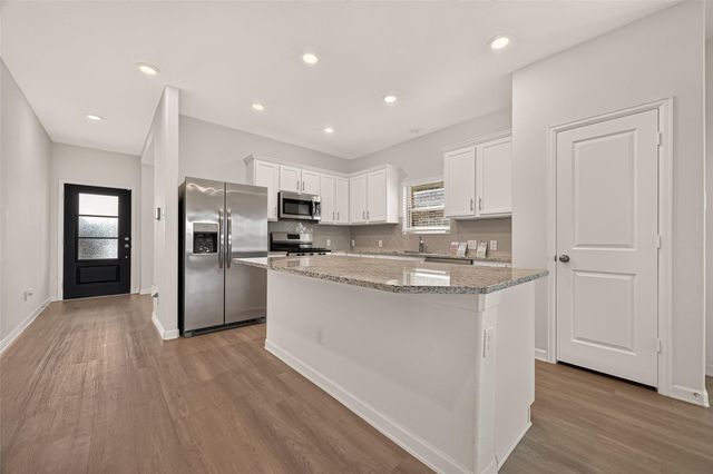 3302 Driftwood Meadow Lane, Richmond, TX 77406