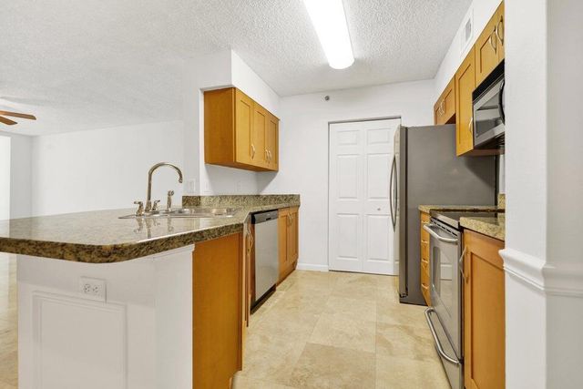 3143 Clint Moore Road 105, Boca Raton, FL 33496