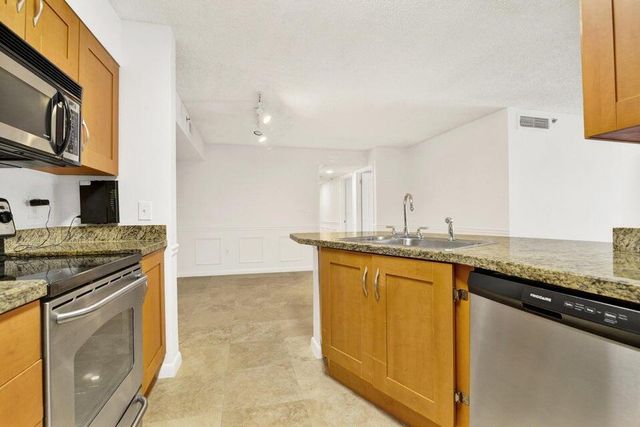 3143 Clint Moore Road 105, Boca Raton, FL 33496