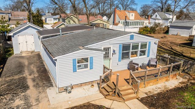 255 26th Street, Copiague, NY 11726