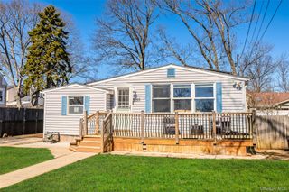 255 26th Street, Copiague, NY 11726