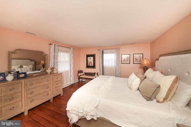 5 DETWEILER LN, Ambler, PA 19002