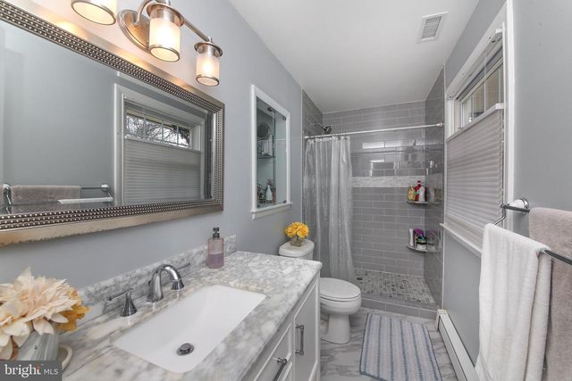 5 DETWEILER LN, Ambler, PA 19002