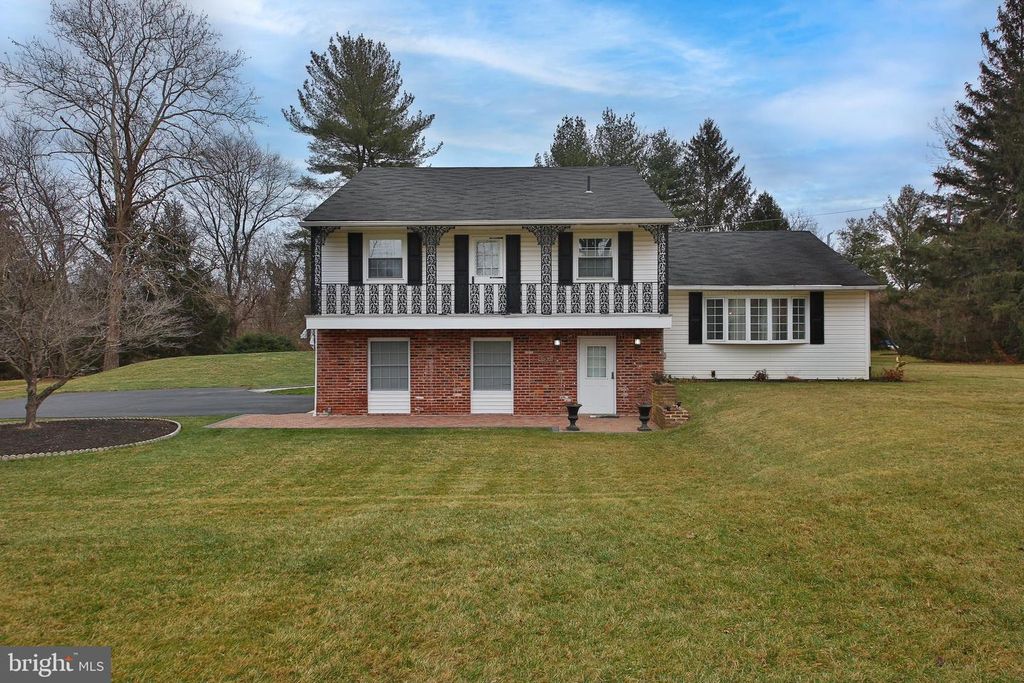 5 DETWEILER LN, Ambler, PA 19002