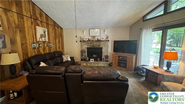 33 Eliot Lane, Penn Forest Twp, PA 18210