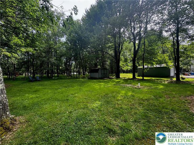 33 Eliot Lane, Penn Forest Twp, PA 18210
