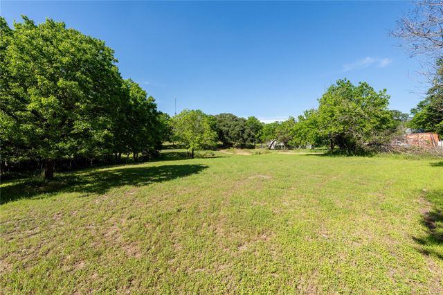 0 Farmer ST, Lockhart, TX 78644