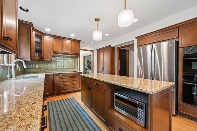 6732 Heathview Street, Worthington, OH 43085