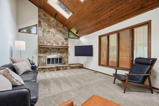 6732 Heathview Street, Worthington, OH 43085