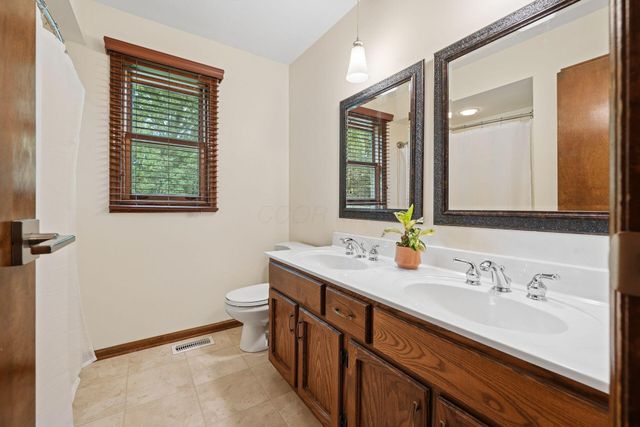 6732 Heathview Street, Worthington, OH 43085