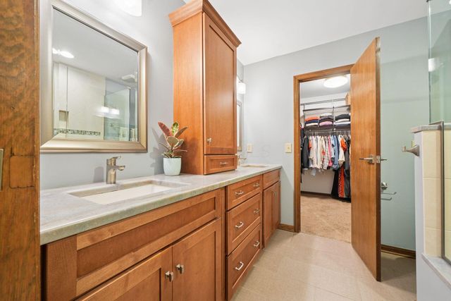6732 Heathview Street, Worthington, OH 43085