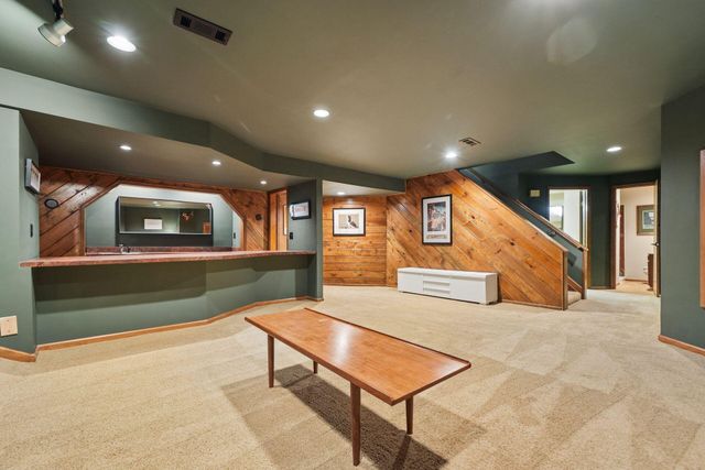 6732 Heathview Street, Worthington, OH 43085