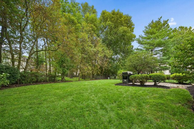 6732 Heathview Street, Worthington, OH 43085