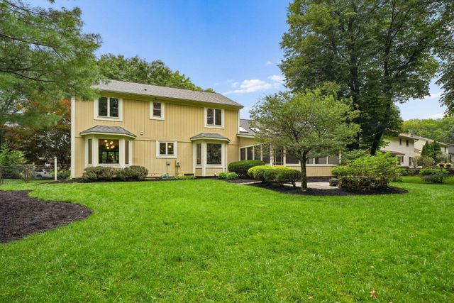 6732 Heathview Street, Worthington, OH 43085