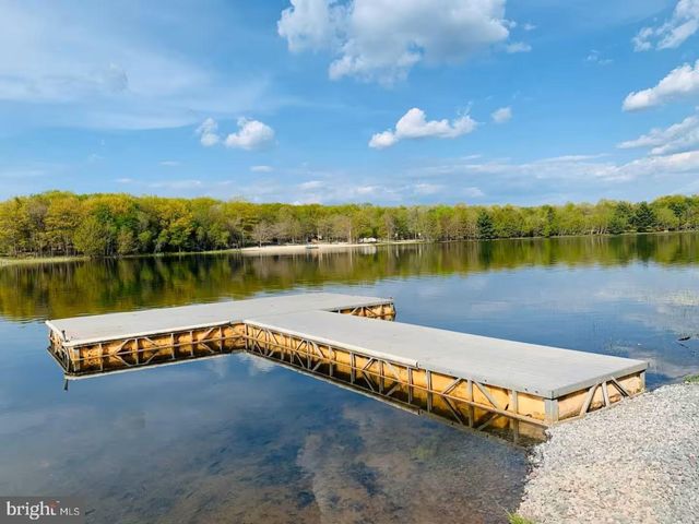 156 POPLAR PL, Blakeslee, PA 18610