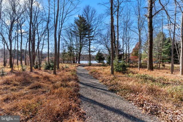 156 POPLAR PL, Blakeslee, PA 18610