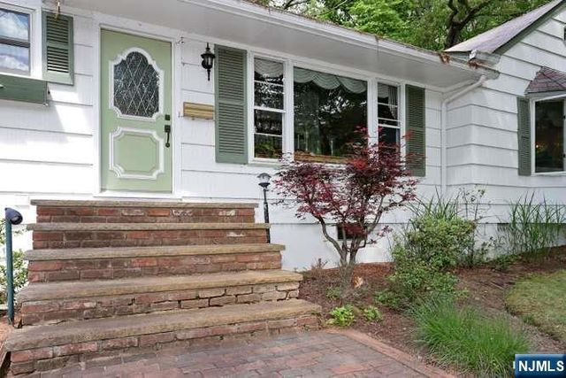 908 N Monroe Street, Midland Park, NJ 07450