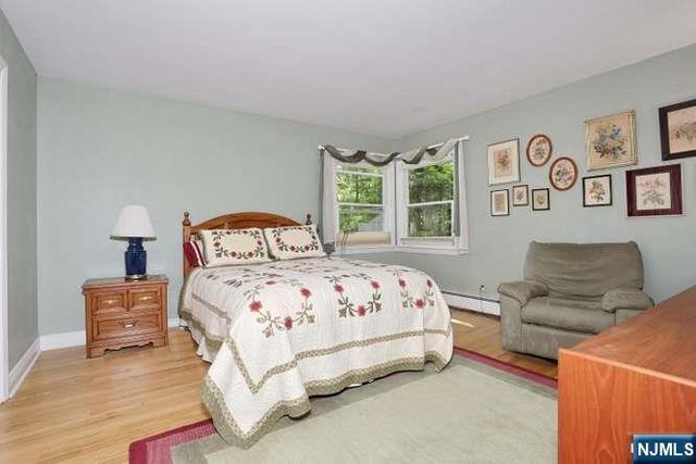 908 N Monroe Street, Midland Park, NJ 07450