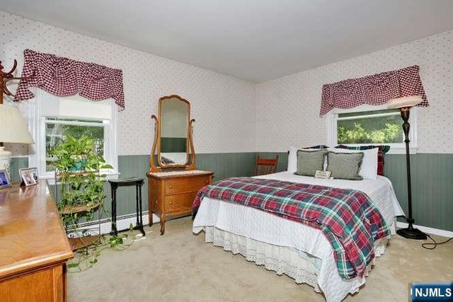 908 N Monroe Street, Midland Park, NJ 07450
