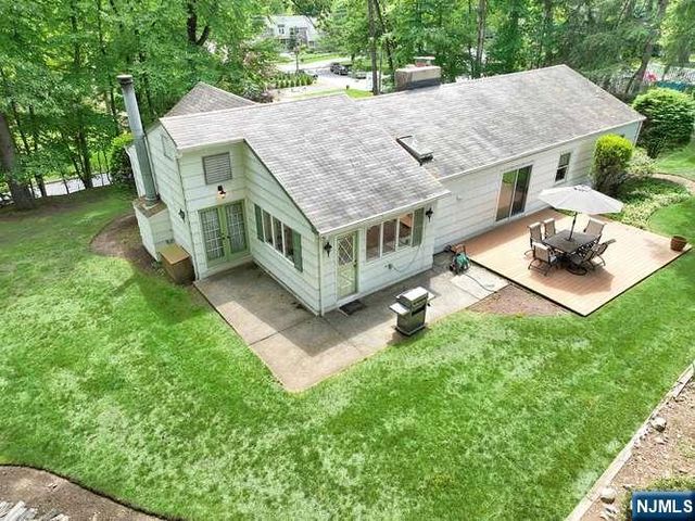 908 N Monroe Street, Midland Park, NJ 07450